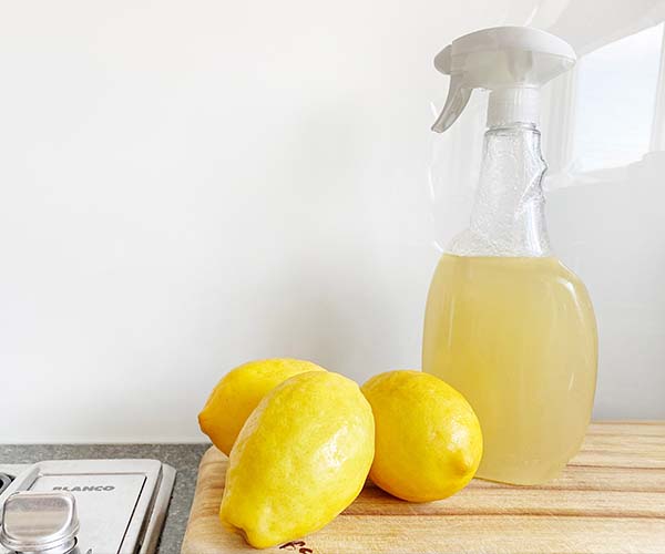 Natural lemon cleaning product
