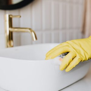 img of someone cleaning