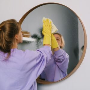 img of someone cleaning